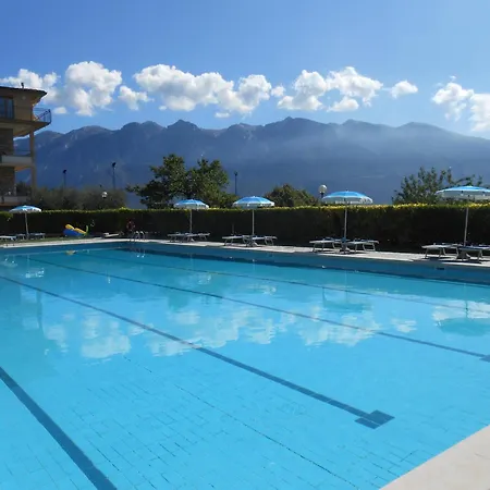 Heike * טיניאלה